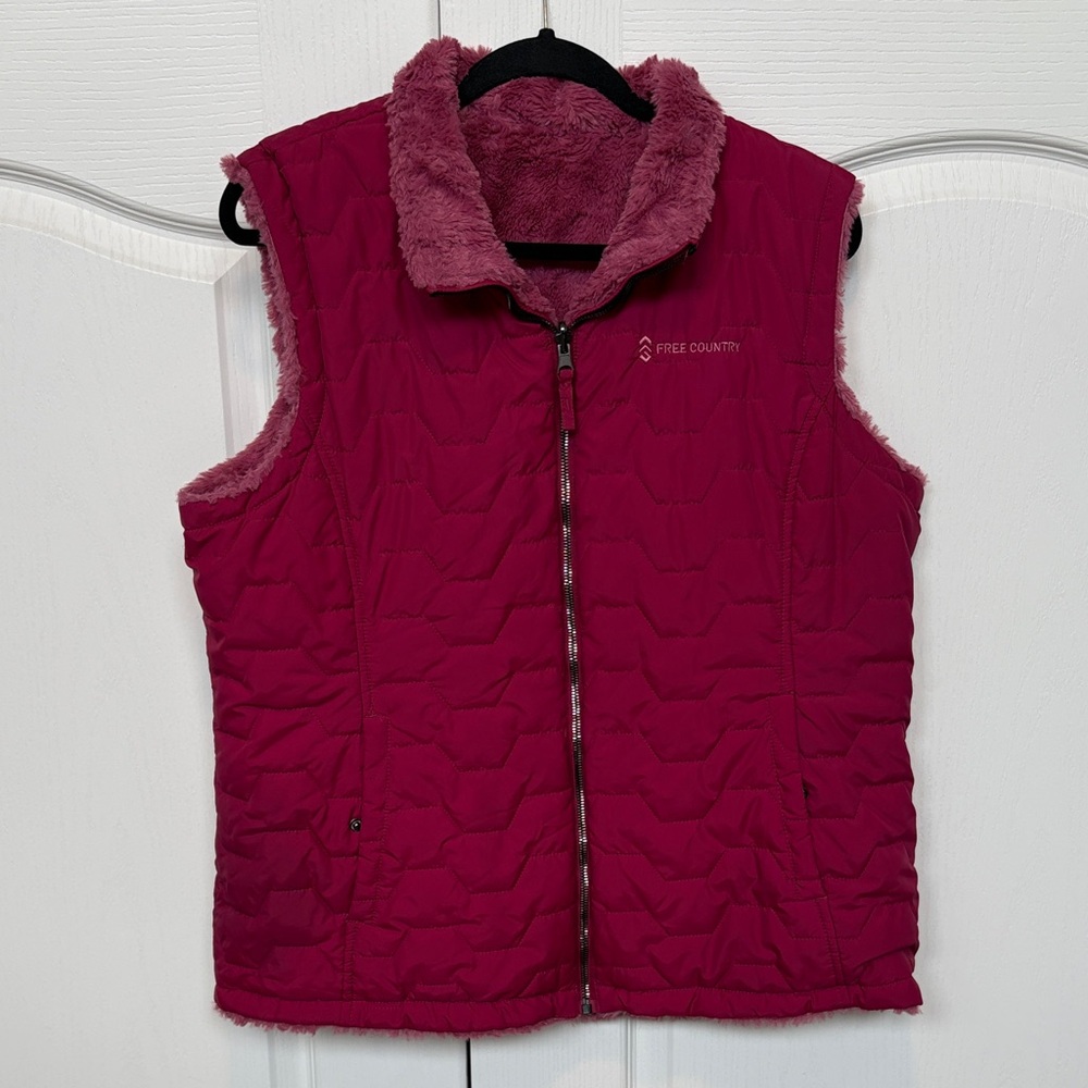 Free Country Women's Deep Red Fleece-Lined Vest